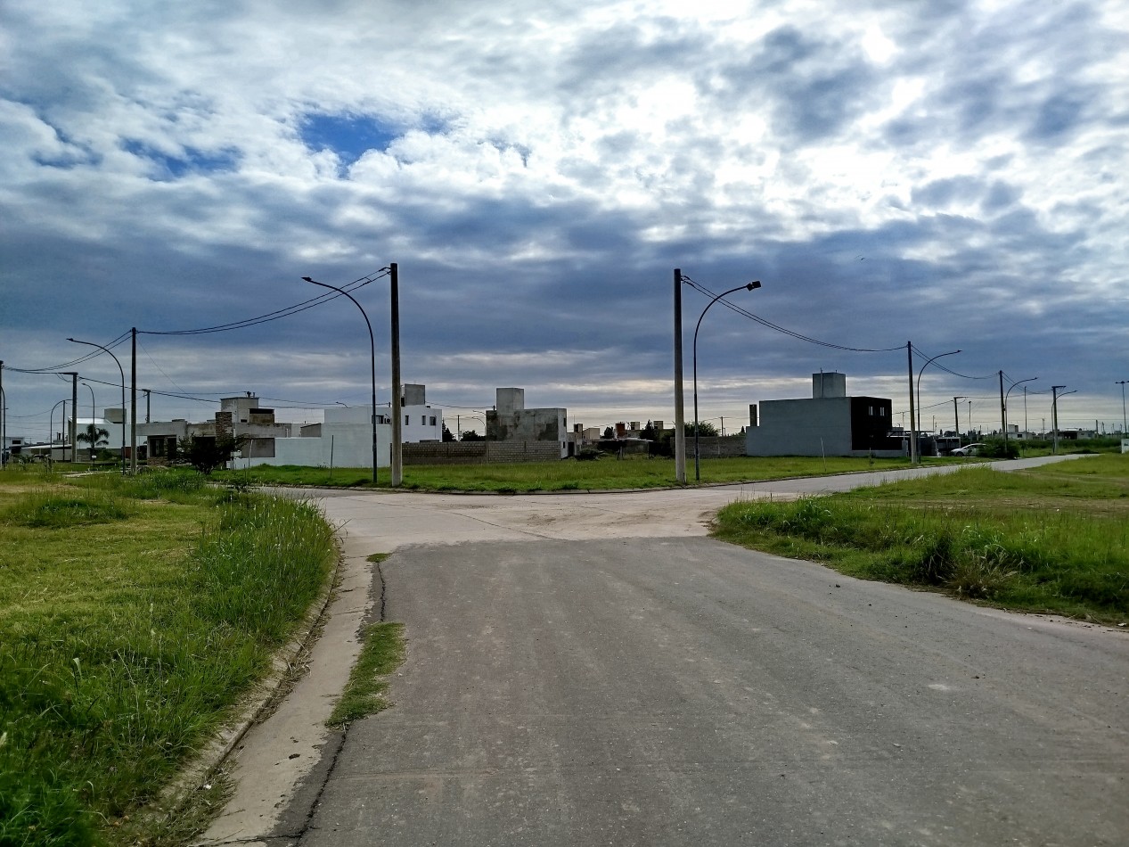 LOTE RESIDENCIAL EN VENTA 273m2 - VALLE CERCANO
